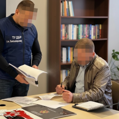 Військовий відправляє солдатів на СТО