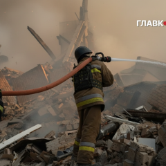 Росія атакує Україну ракетами та дронами