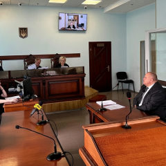 Суд залишив під вартою поліцейську