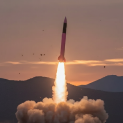 Испытание новой баллистической ракеты FP-7