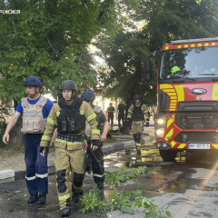 Нічна атака на Запоріжжя: поранені та знищені авто