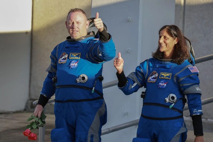 Астронавты NASA застряли в космосе на полгода из-за поломки корабля