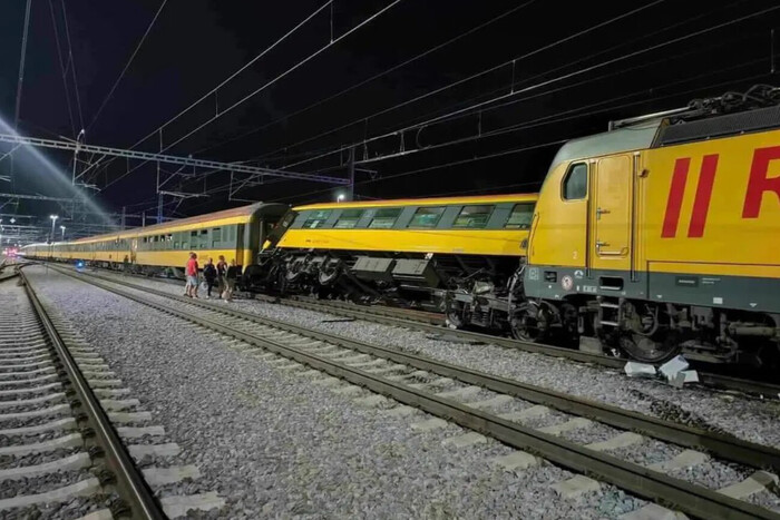 Авария поезда в Чехии: МИД сообщил о гибели двух гражданок Украины