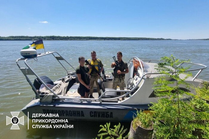 Чоловік переправлявся через Дунай у незвичайний спосіб