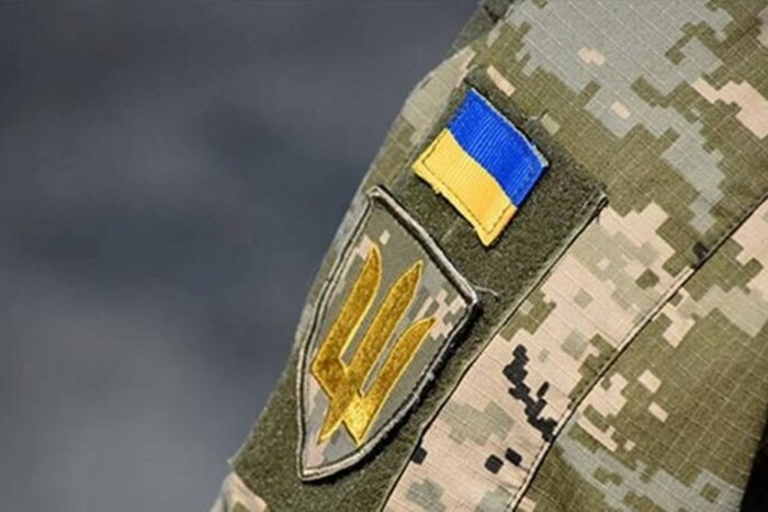 Чоловік ударив військового у Чернівцях