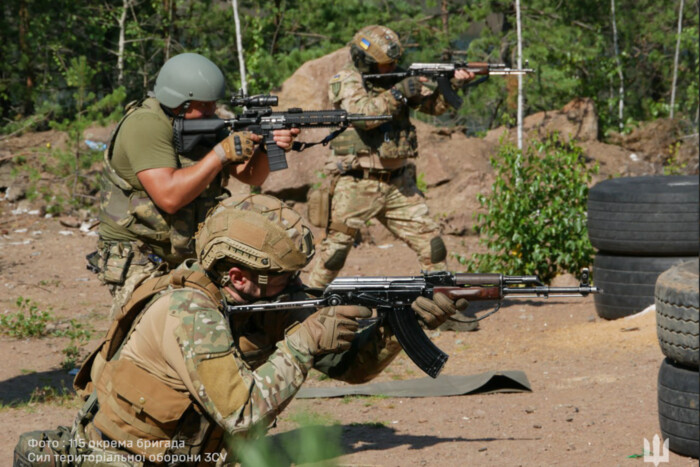 Продовження дії воєнного стану