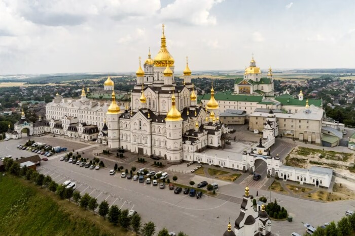 Викрадено значну частину ікон з Почаївської лаври