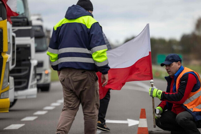 польські фермери знімають блокаду пункту пропуску