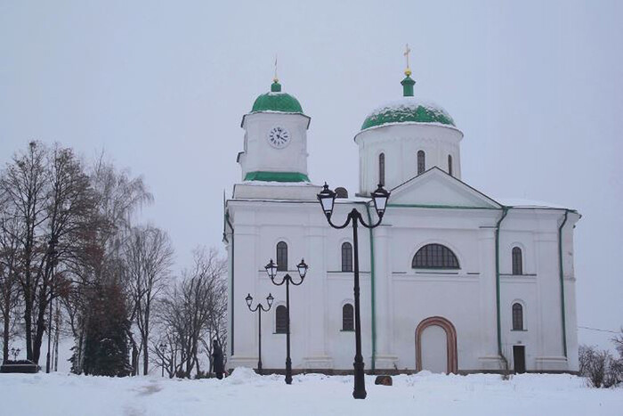 Прокуратура повертає землю під Успенським собором