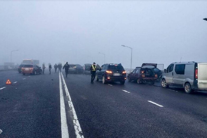 Масштабна аварія на мосту в Львові