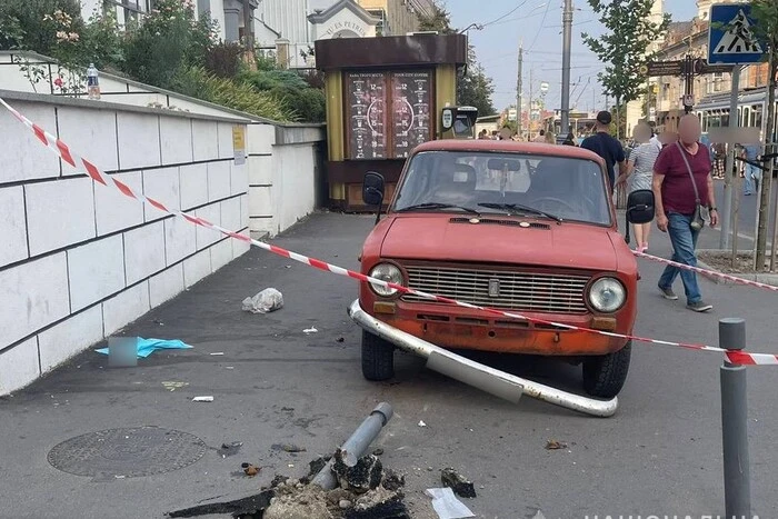 Фото аварії в Вінниці з пенсіонеркою