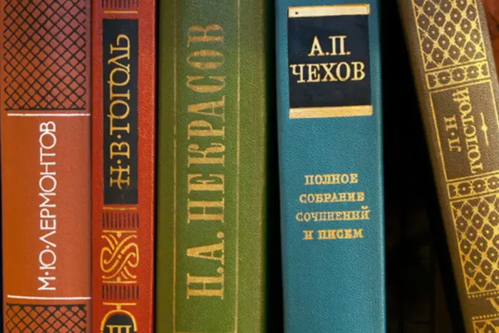 Волонтери із Волині переробляють російські книги