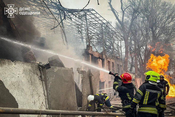 Пострадавшие люди в результате ракетного удара