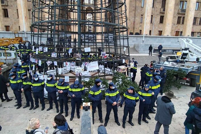 Протесты в Грузии: Власть пытается остановить протесты