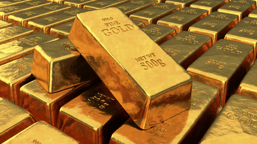 Долар США втрачає вплив: багаті країни скуповують золото попри рекордну ціну – FT