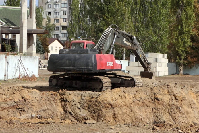 Багатомільйонне будівництво укриття в Херсоні