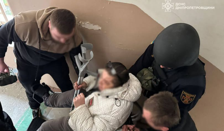 Руйнування житлових будинків унаслідок атаки Росії