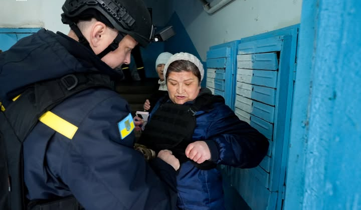Child rescued during shelling