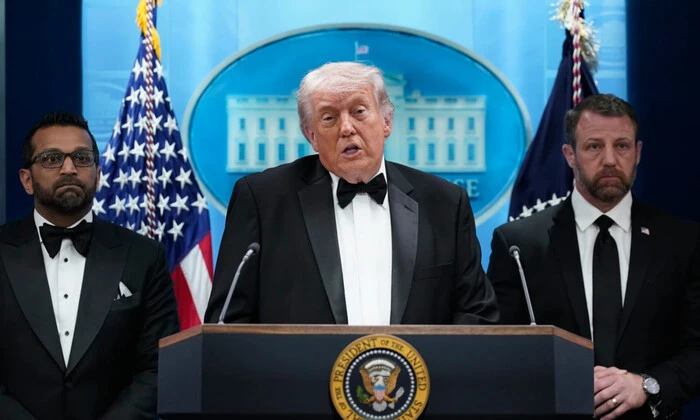 Evacuation of Trump and officials during shooting