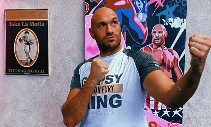 Fury and Usyk discussing fights