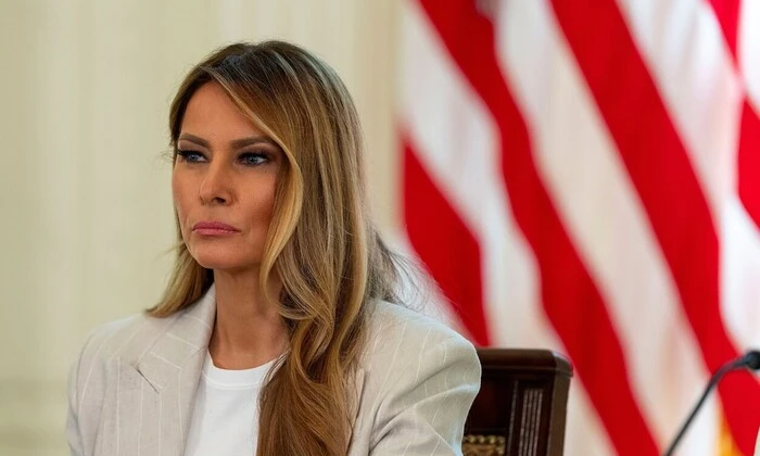 Меланія Трамп и украинские дети объятия