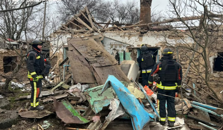 Обстріл Запоріжжя: чоловік поранений, будинки зруйновано