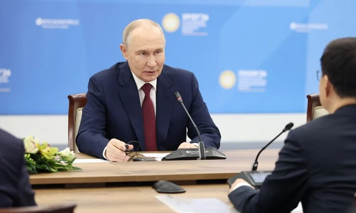 Putin at the forum with wild statements