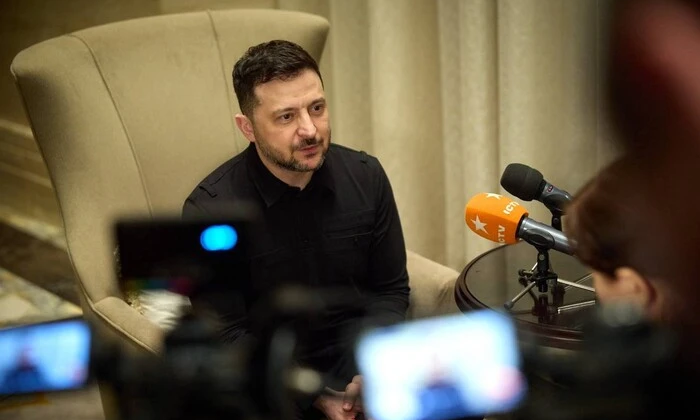 Zelensky tries to solve negotiation problems