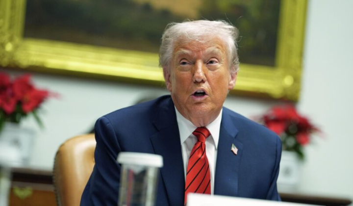 Трамп обговорює Україну і Росію