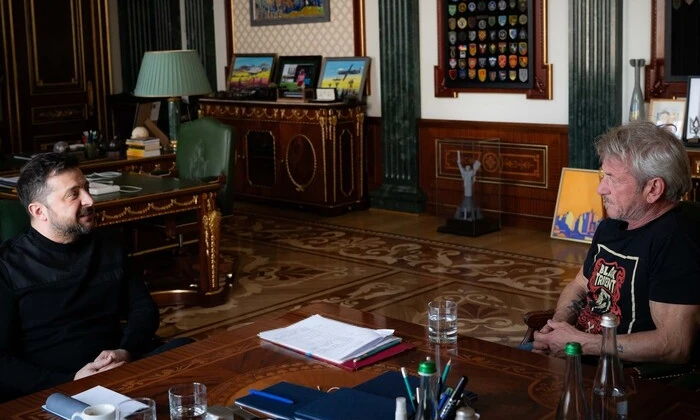 Sean Penn and Volodymyr Zelensky in Kyiv
