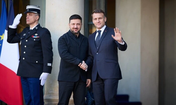 Зеленський та Макрон під час переговорів