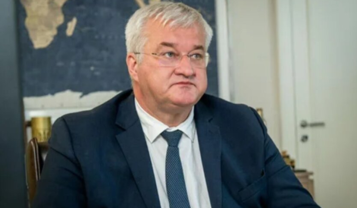 Мапа США та України з прапорами