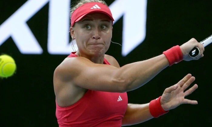 Ukrainian tennis player Starodubtseva on court