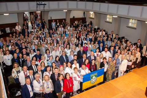 Украина призывает мировое украинство
