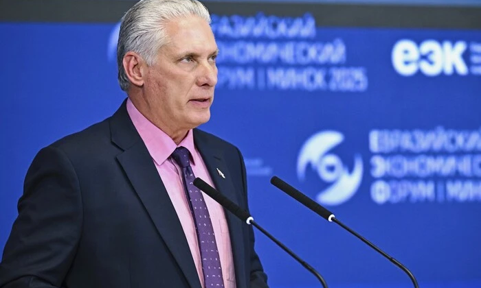 Diplomatic masks and cups: negotiations between Cuba and the USA
