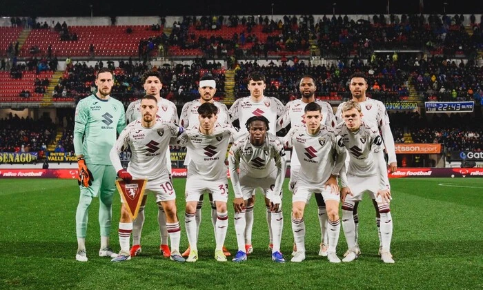 Torino fans protest against president Cairo