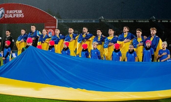 Украинская команда празднует победу