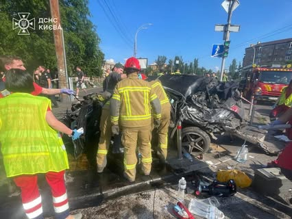 Пішохідна частина після смертельної ДТП