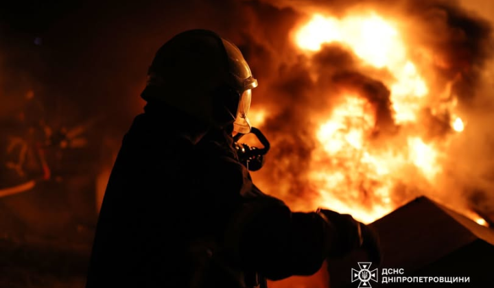Photo of rescuers at the scene of hostilities