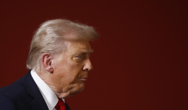 Trump Claims Zelenskyy Is a Tougher Negotiator Than Putin