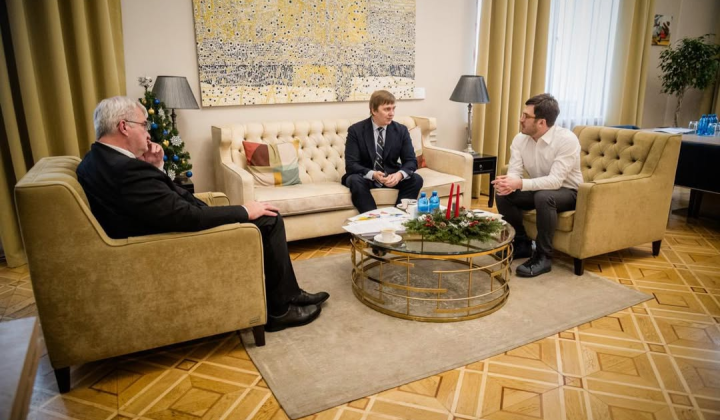 The Minister meeting with diplomats