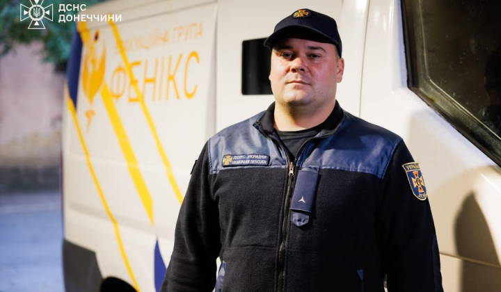 Рятувальник під час обстрілів