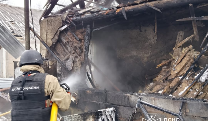 Обстріл Донеччини, виникли пожежі