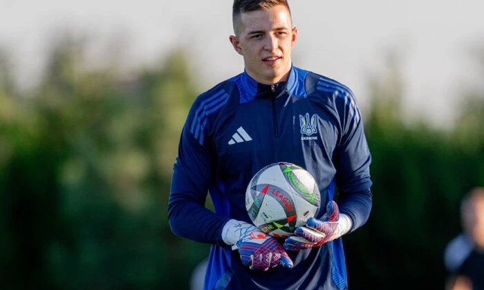 Anatoliy Trubin top 10 goalkeepers