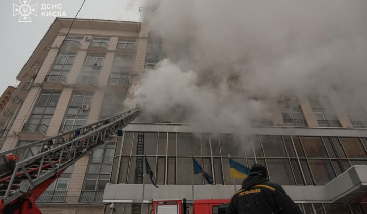 Fire in hotel on Khreshchatyk: evacuation of 57 people