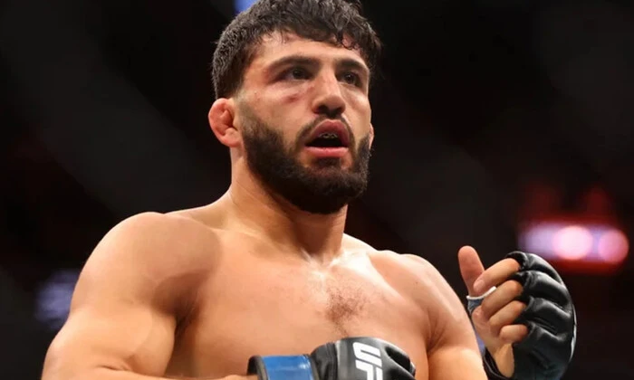 Боєць UFC Царукян на турніру RAF 8