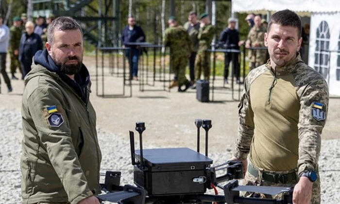 Ukrainian fighters at NATO training