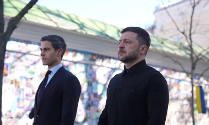 Zelensky and Dutch Prime Minister at Memorial Wall