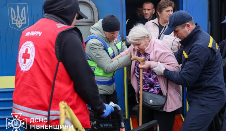 Rescuers greeted evacuees in Rivne region
