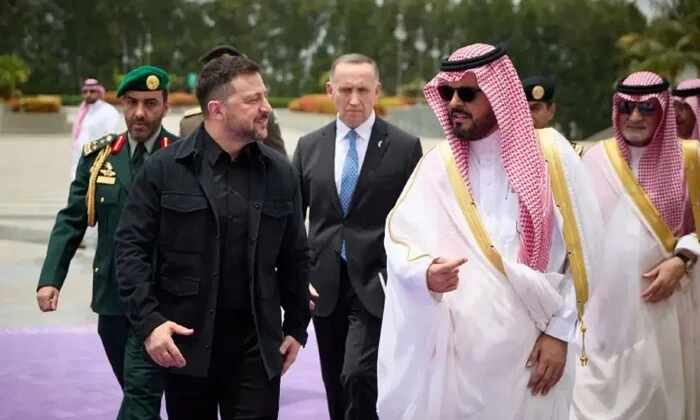 Zelensky in Saudi Arabia: security, energy, drones